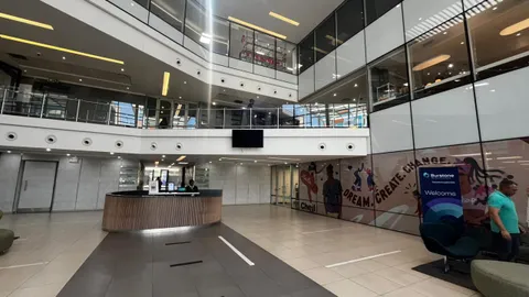 WhatsApp Image 2025-11-18 at 09.06.00.